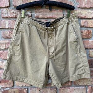 GAP FLANT FRONT TAN KHAKI PULL ON POCKETS DRAWSTRING COTTON SHORTS GUC XL EASY